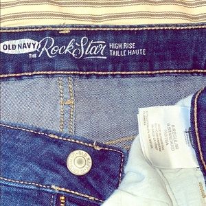 Old Navy Rockstar high rise 6R